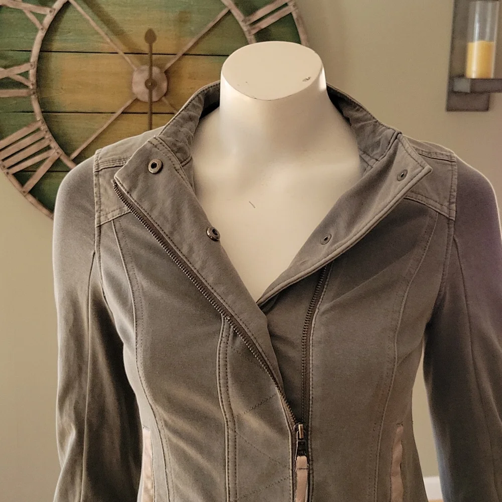 MARRAKECH Utility Jacket - Picture 2 of 16